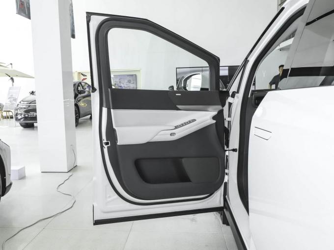 Pure New Energy ODM Elektrische Voertuig Xpeng X9 Grote Ruimte Model MPV EV Nieuwe Auto 7