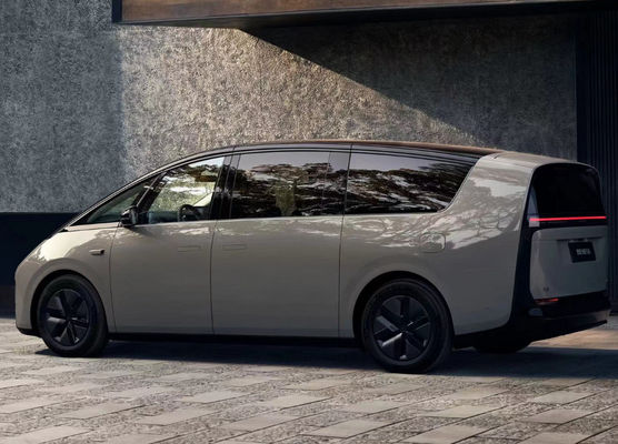 Koop in voorraad Lixiang Mega Electric Vehicle 5 zitplaatsen MPV Auto Pure New Energy EV Car